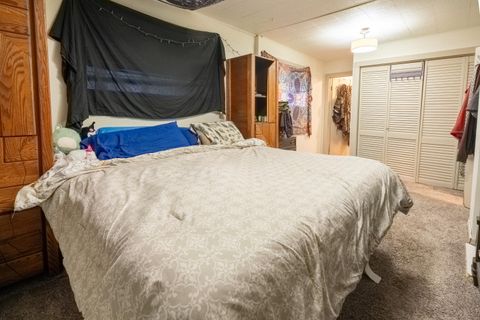 Single Family Residence in Grants Pass OR 419 NW D Street 17.jpg