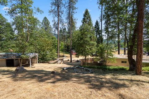 Manufactured On Land in Rogue River OR 8359 E Evans Creek Road.jpg