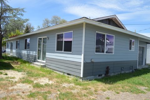 Duplex in Klamath Falls OR 449 Adams Street.jpg