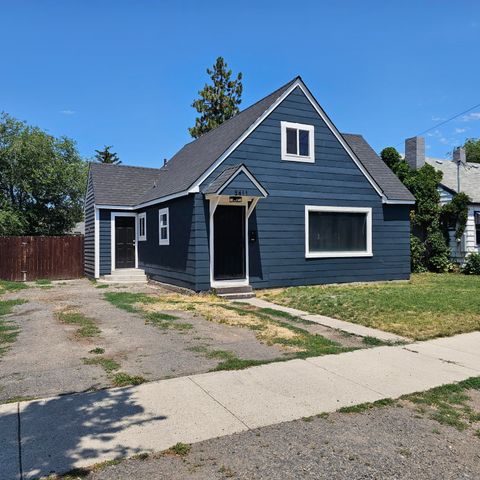 Single Family Residence in Klamath Falls OR 2311 Darrow Avenue.jpg