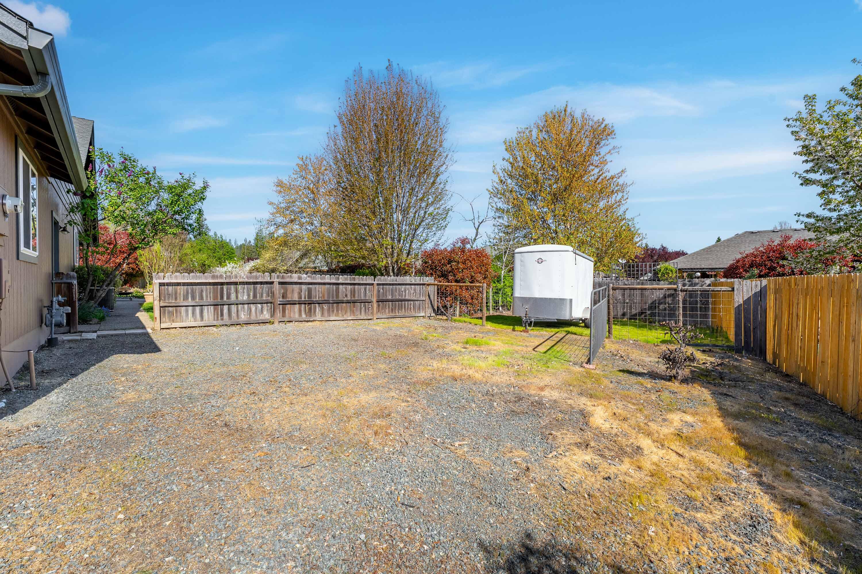 Single Family Residence in Grants Pass OR 2634 SW Garden Meadow Drive 37.jpg