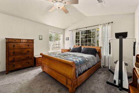 Single Family Residence in Grants Pass OR 2634 SW Garden Meadow Drive 15.jpg