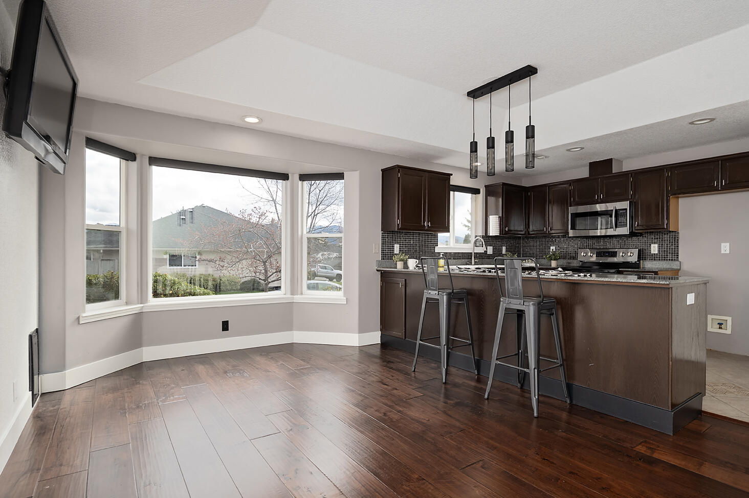 Single Family Residence in Medford OR 521 Sterling Point Drive 7.jpg