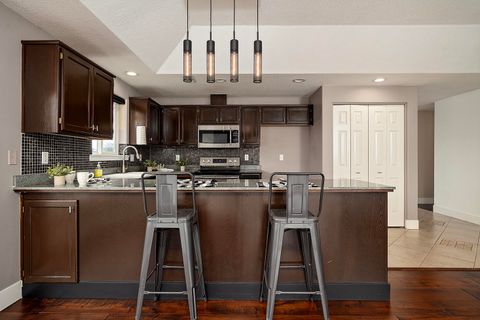 Single Family Residence in Medford OR 521 Sterling Point Drive 6.jpg