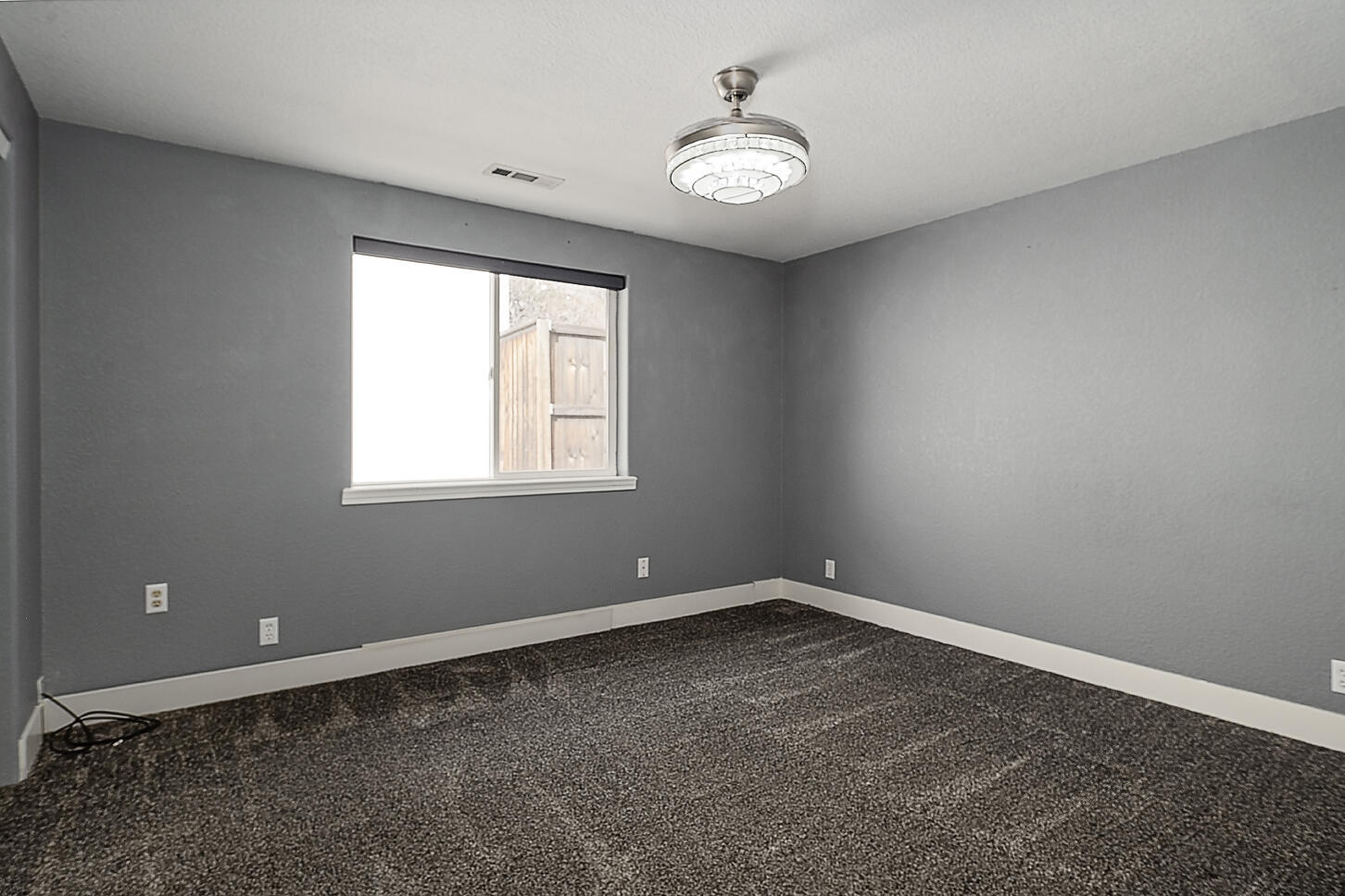 Single Family Residence in Medford OR 521 Sterling Point Drive 11.jpg