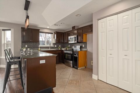 Single Family Residence in Medford OR 521 Sterling Point Drive 5.jpg