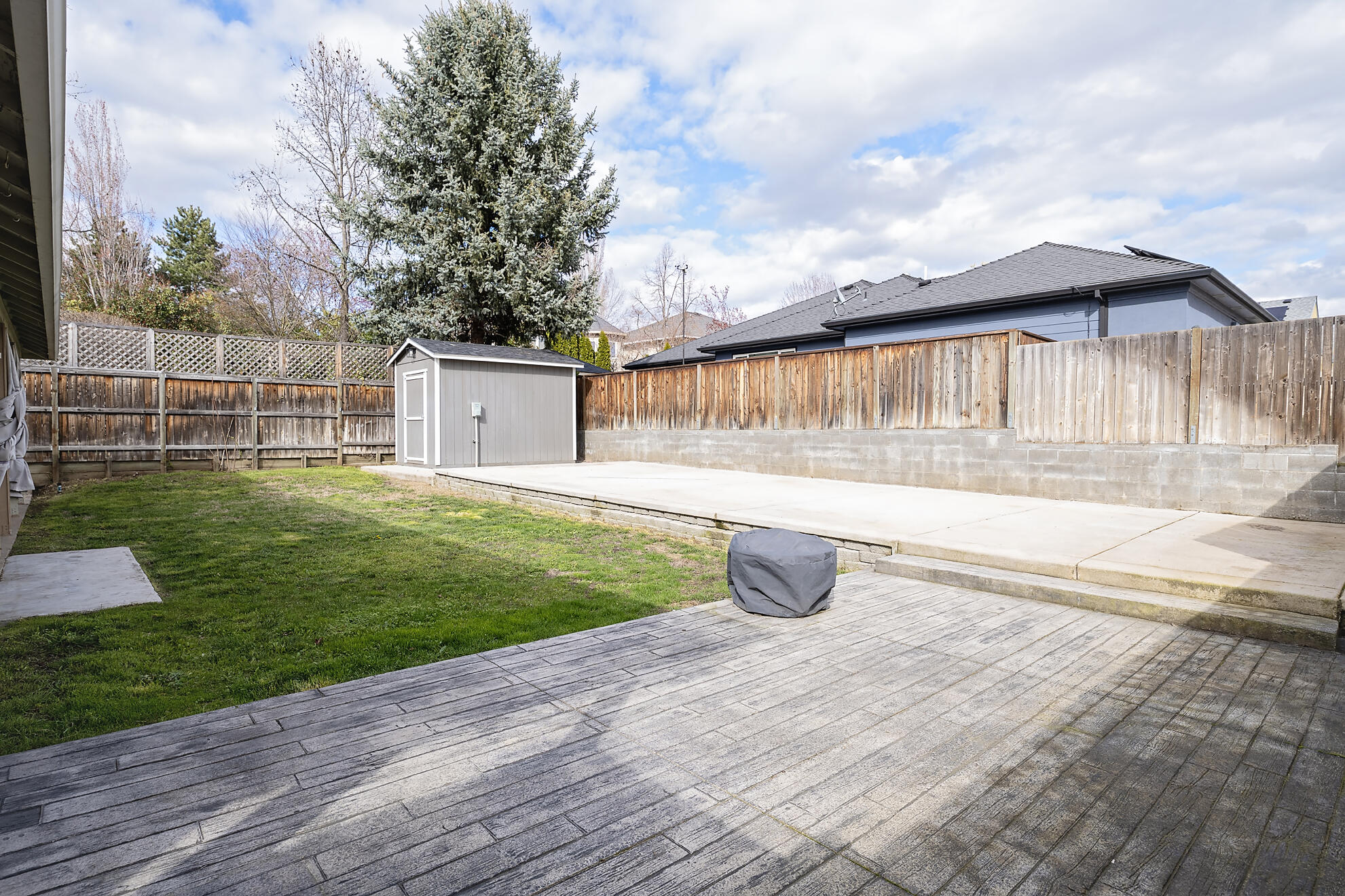 Single Family Residence in Medford OR 521 Sterling Point Drive 20.jpg