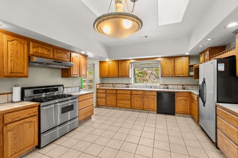 Single Family Residence in Gold Hill OR 860 Fifth Avenue.jpg