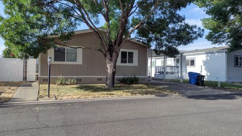 Mobile Home in Eagle Point OR 633 E Archwood Drive #UNIT 128.jpg
