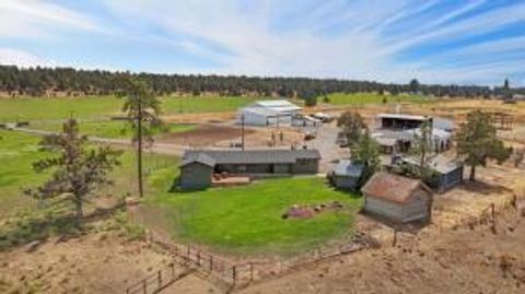 Single Family Residence in Bonanza OR 7122 E Langell Valley Road.jpg