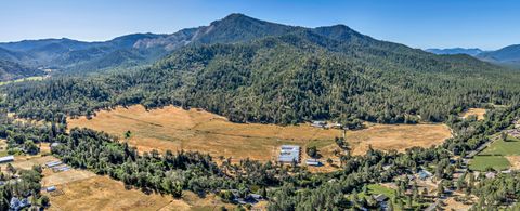 Agriculture in Rogue River OR 9820 E Evans Creek Road.jpg