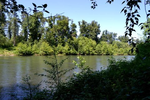 Single Family Residence in Grants Pass OR 3130 S River Road.jpg