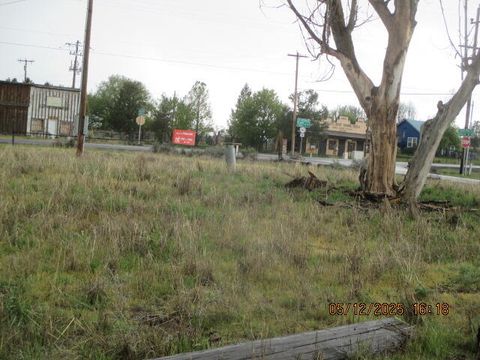 Unimproved Land in Beatty OR 42605 HWY 140 E.jpg