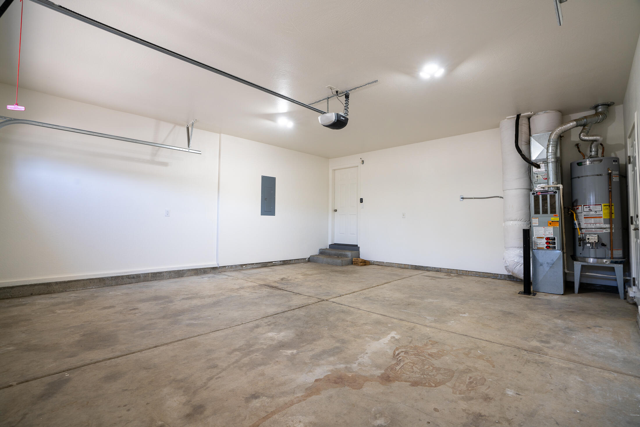 Single Family Residence in Medford OR 2331 Lillian Street 20.jpg