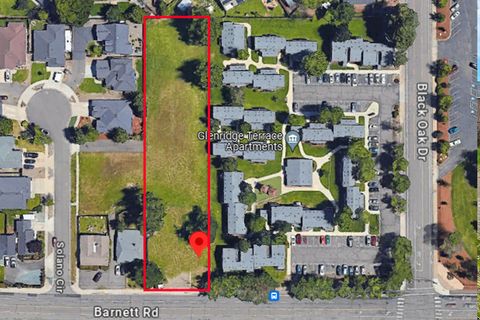  in Medford OR 2549 E Barnett Road.jpg
