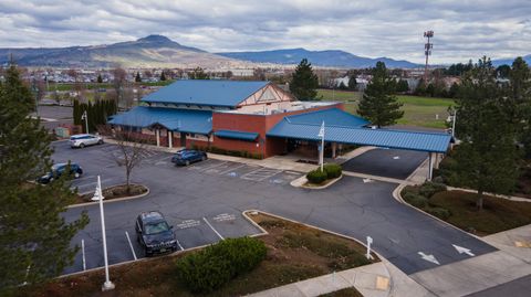  in Medford OR 881 O' Hare Parkway.jpg