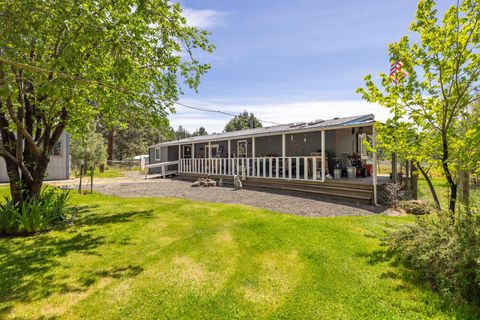 Single Family Residence in Keno OR 22010 Hwy 66.jpg