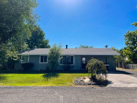 Single Family Residence in Malin OR 3037 Clearbrook Place.jpg