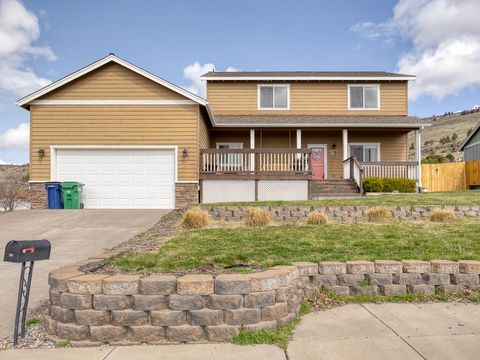 Single Family Residence in Klamath Falls OR 865 Westview Drive.jpg