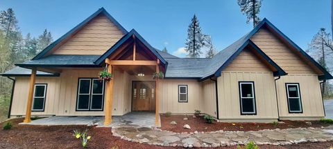 Single Family Residence in Grants Pass OR 3340 Redwood Highway #601.jpg