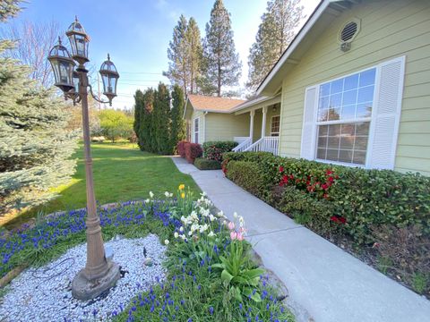 Single Family Residence in Grants Pass OR 167 Allman Way.jpg