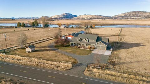 Single Family Residence in Klamath Falls OR 11251 Crystal Springs Road.jpg