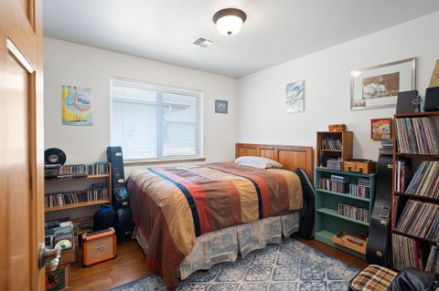 Single Family Residence in Grants Pass OR 914 Schaefers Lane 17.jpg