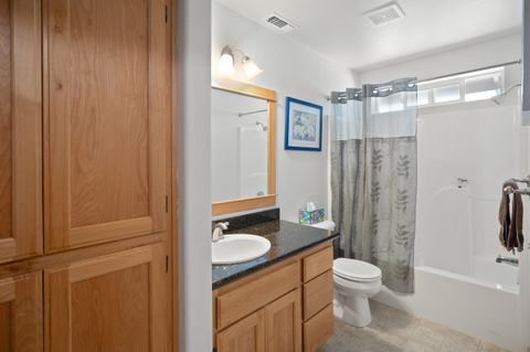 Single Family Residence in Grants Pass OR 914 Schaefers Lane 15.jpg
