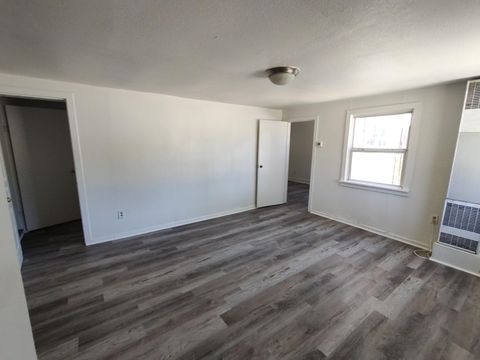 Multi Family in Klamath Falls OR 356 Division Street 1.jpg