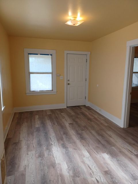 Multi Family in Klamath Falls OR 356 Division Street 13.jpg