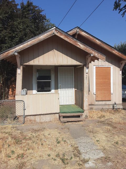 Multi Family in Klamath Falls OR 356 Division Street 7.jpg