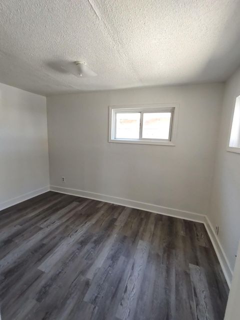 Multi Family in Klamath Falls OR 356 Division Street 6.jpg