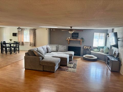 Single Family Residence in Klamath Falls OR 3938 Rio Vista Way.jpg