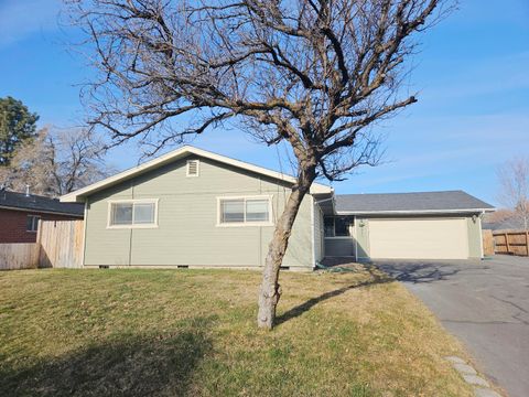 Single Family Residence in Klamath Falls OR 4980 Gatewood Drive.jpg