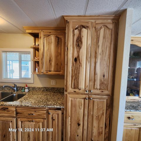Mobile Home in Grants Pass OR 882 Roguelea Lane 5.jpg