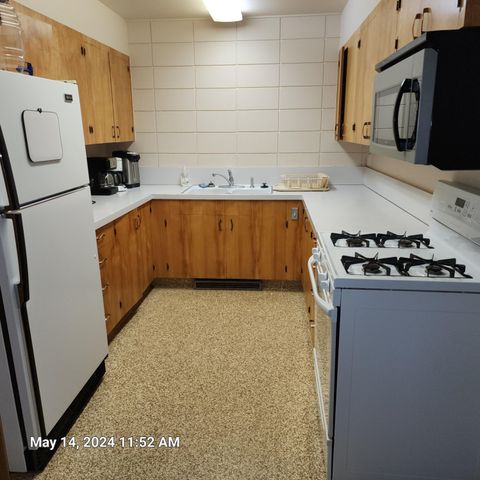 Mobile Home in Grants Pass OR 882 Roguelea Lane 31.jpg