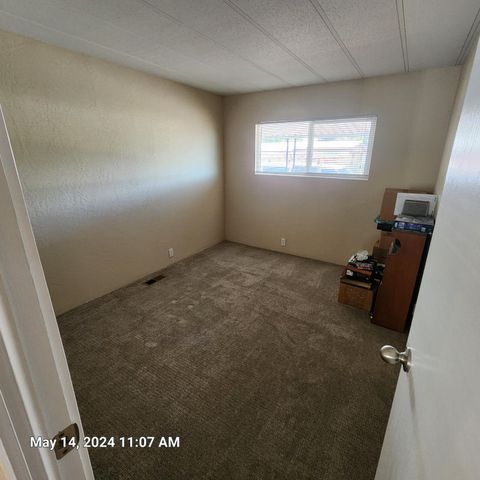Mobile Home in Grants Pass OR 882 Roguelea Lane 32.jpg