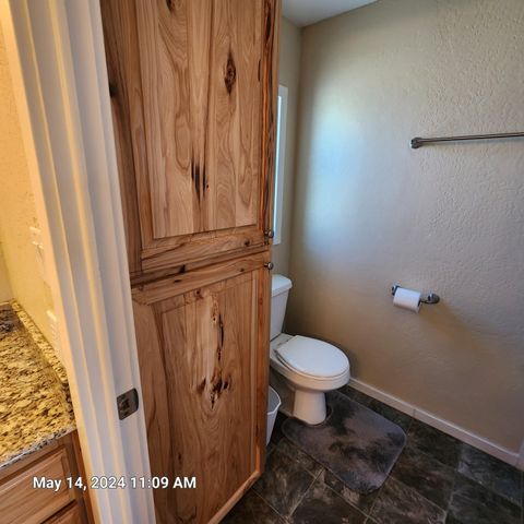 Mobile Home in Grants Pass OR 882 Roguelea Lane 13.jpg