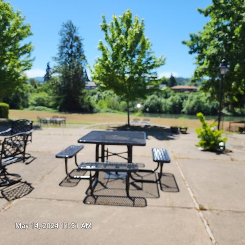 Mobile Home in Grants Pass OR 882 Roguelea Lane 26.jpg