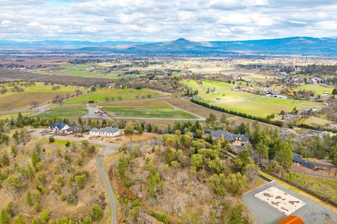  in Medford OR 45 Vineyard View Circle.jpg