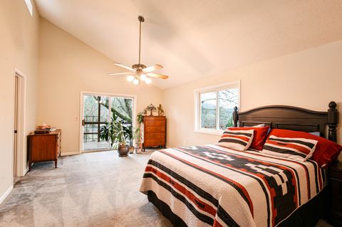 Single Family Residence in Gold Hill OR 1121 Sardine Creek Road 8.jpg