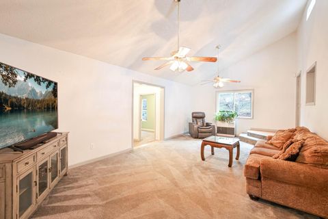 Single Family Residence in Gold Hill OR 1121 Sardine Creek Road 3.jpg