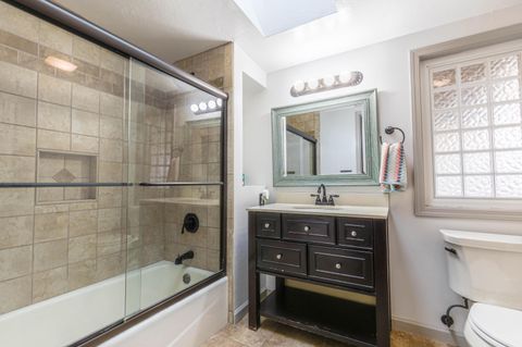 Single Family Residence in Gold Hill OR 1121 Sardine Creek Road 12.jpg