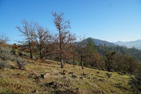 in Rogue River OR W Evans Creek Road #1200.jpg