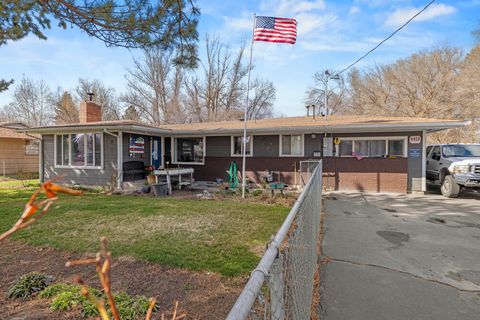 Single Family Residence in Klamath Falls OR 4419 Bristol Avenue.jpg