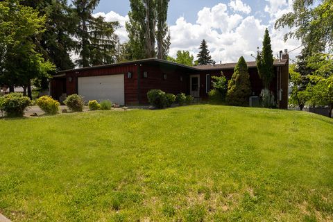 Single Family Residence in Klamath Falls OR 2530 Berkeley Street.jpg