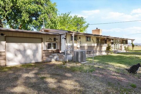 Single Family Residence in Central Point OR 6131 Hwy 62 Hwy.jpg