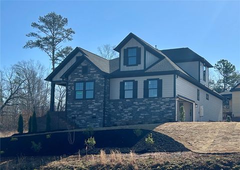 Single Family Residence in Seneca SC 2601 Dog Leg Lane.jpg
