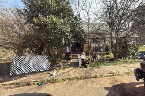 Single Family Residence in Anderson SC 208 S Gossett Street.jpg