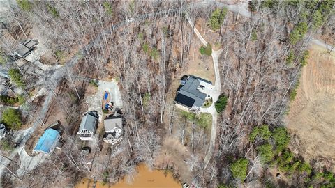 Unimproved Land in Seneca SC Lot 14 Inlet Drive.jpg